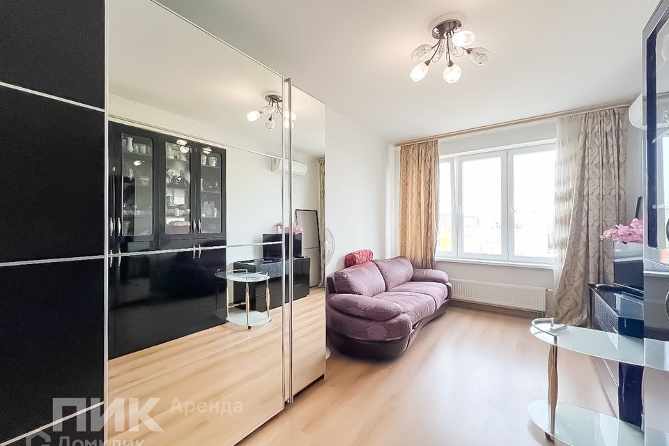 Сдаётся 2-комнатная квартира, 62.4 м²