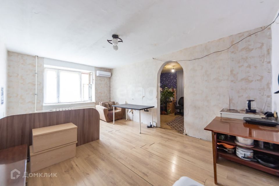 Продаётся комната в 3-комн. квартире, 33 м²