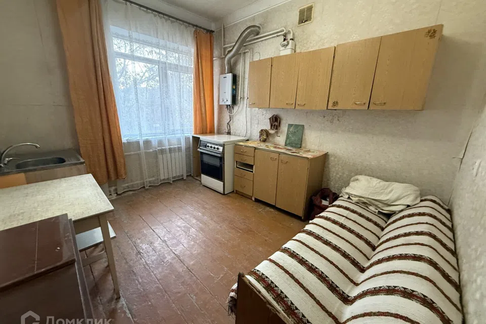 Продаётся 1-комнатная квартира, 49 м²