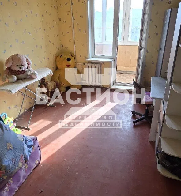 Продаётся 3-комнатная квартира, 48.7 м²