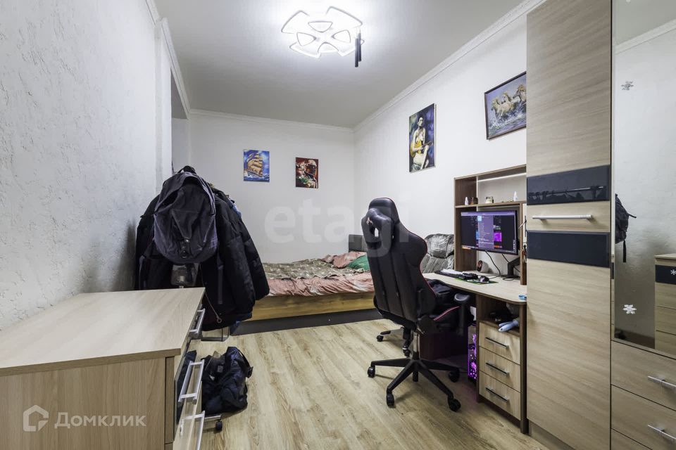 Продаётся 5-комнатная квартира, 105.6 м²