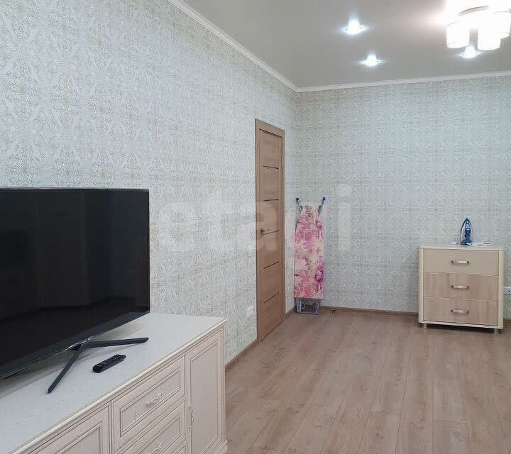 Продаётся 1-комнатная квартира, 52.7 м²