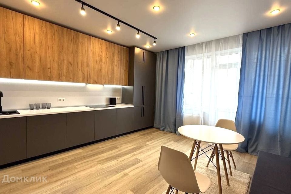 Продаётся 2-комнатная квартира, 59.8 м²