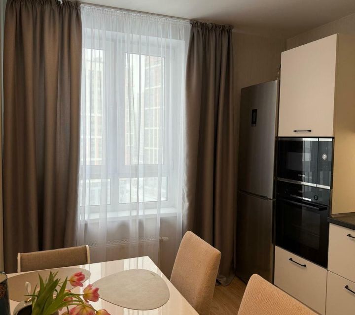 Продаётся 2-комнатная квартира, 60.2 м²