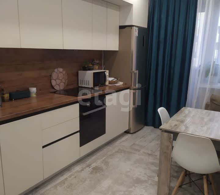 Продаётся 1-комнатная квартира, 47 м²