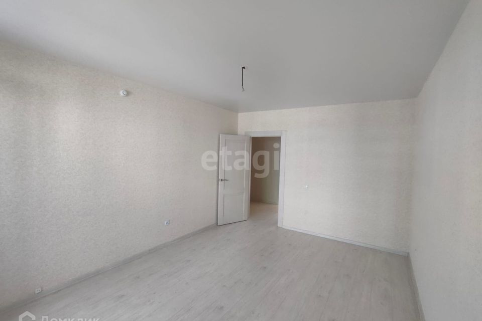 Продаётся 1-комнатная квартира, 37.9 м²