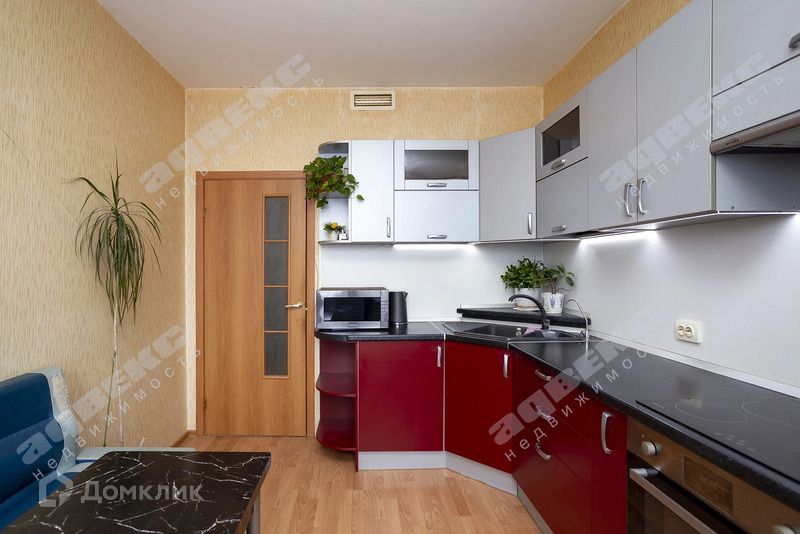 Продаётся 2-комнатная квартира, 55.6 м²