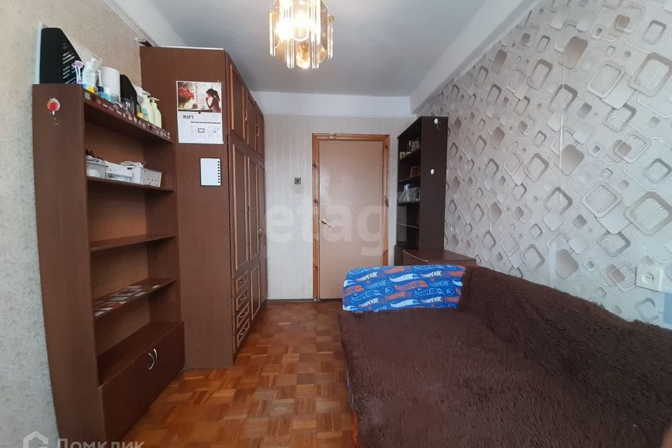 Продаётся 4-комнатная квартира, 73.8 м²