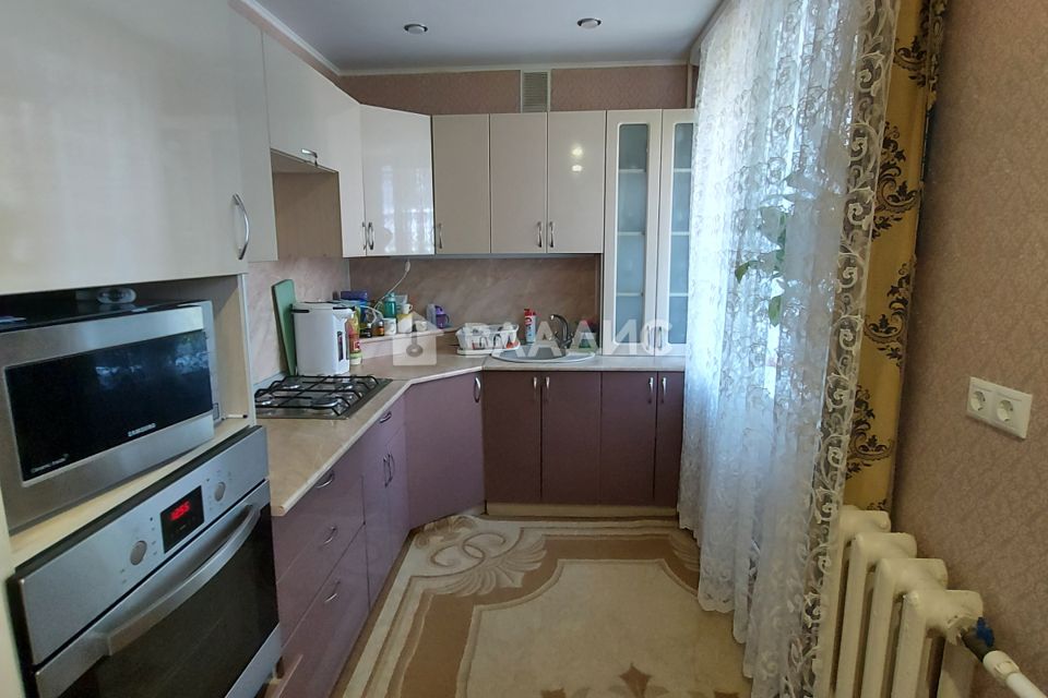 Продаётся 4-комнатная квартира, 62.8 м²