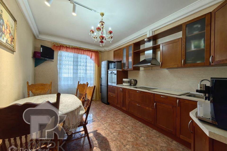 Продаётся 3-комнатная квартира, 112 м²