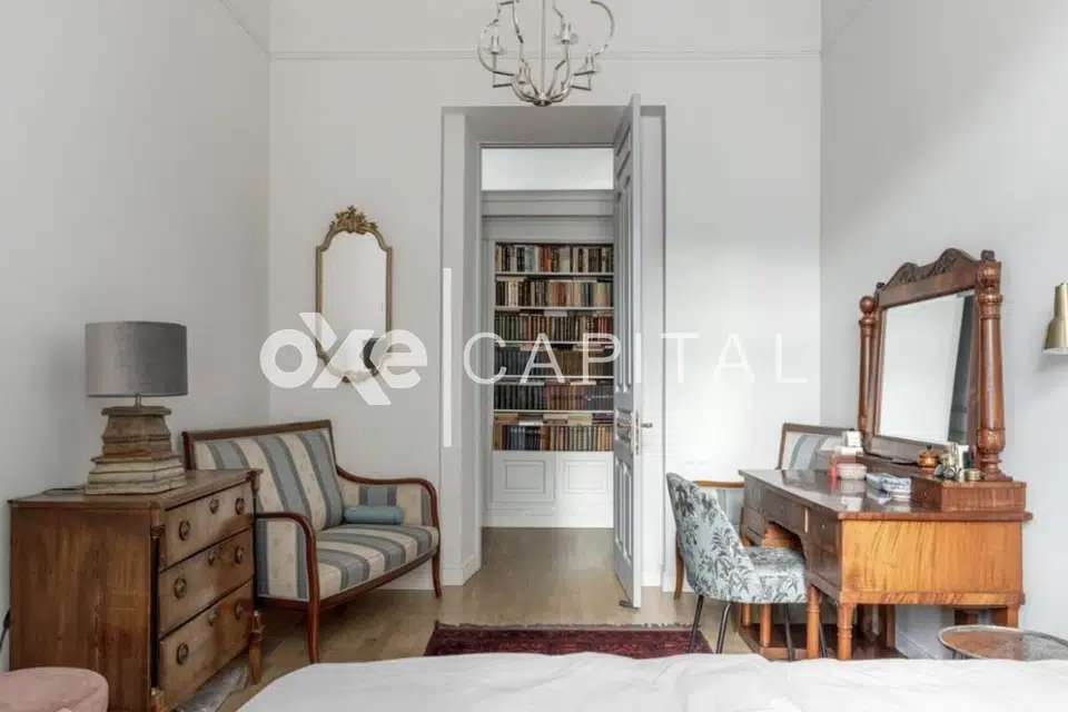 Продаётся 4-комнатная квартира, 152 м²