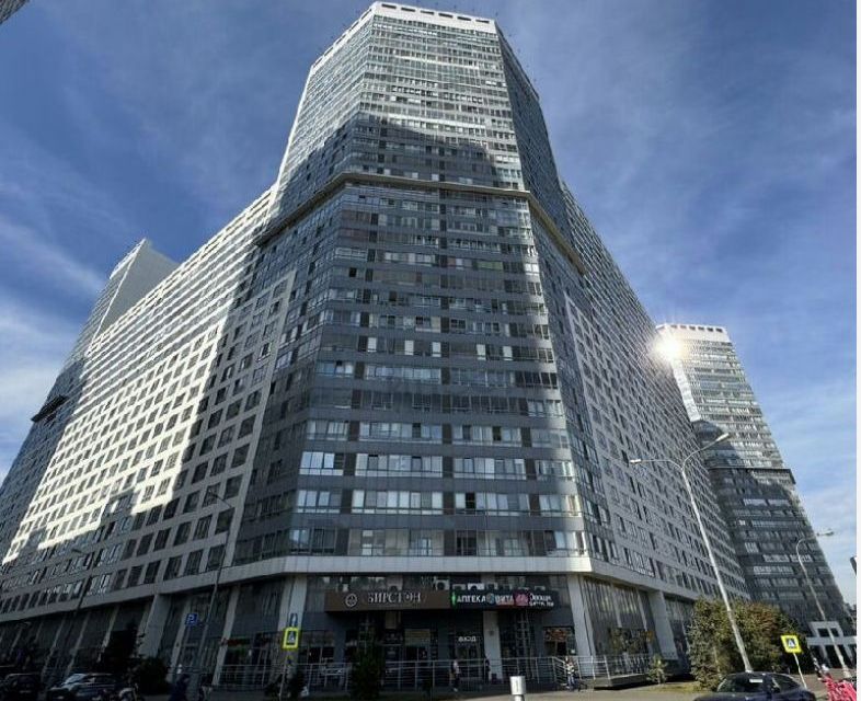 Продаётся 2-комнатная квартира, 101 м²