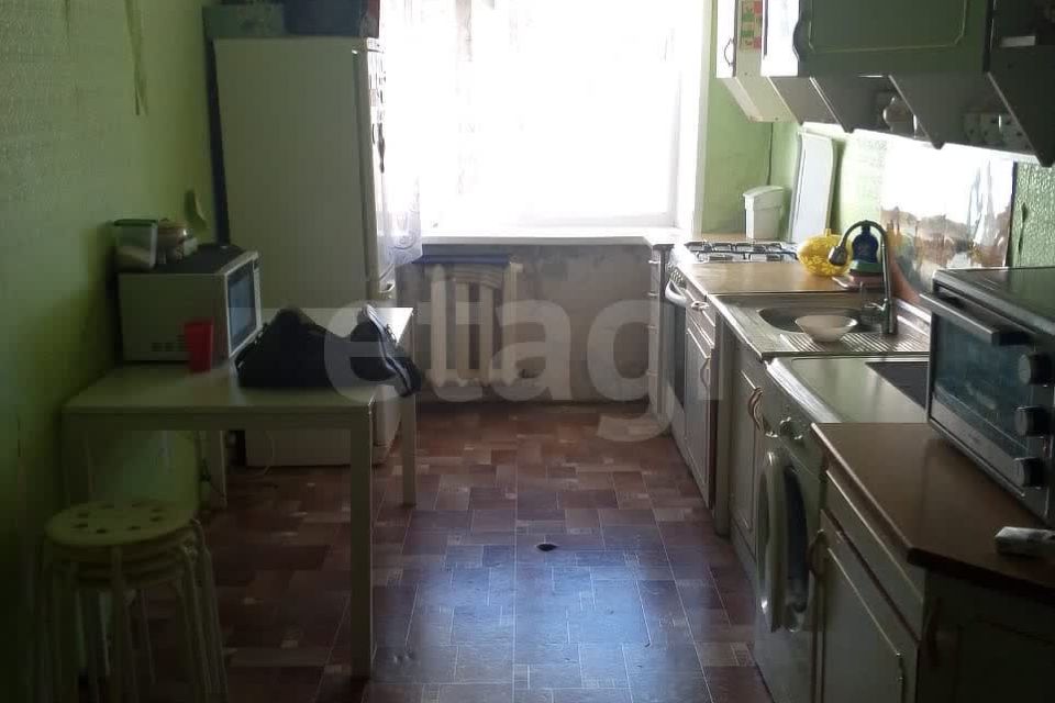 Продаётся 3-комнатная квартира, 61.7 м²