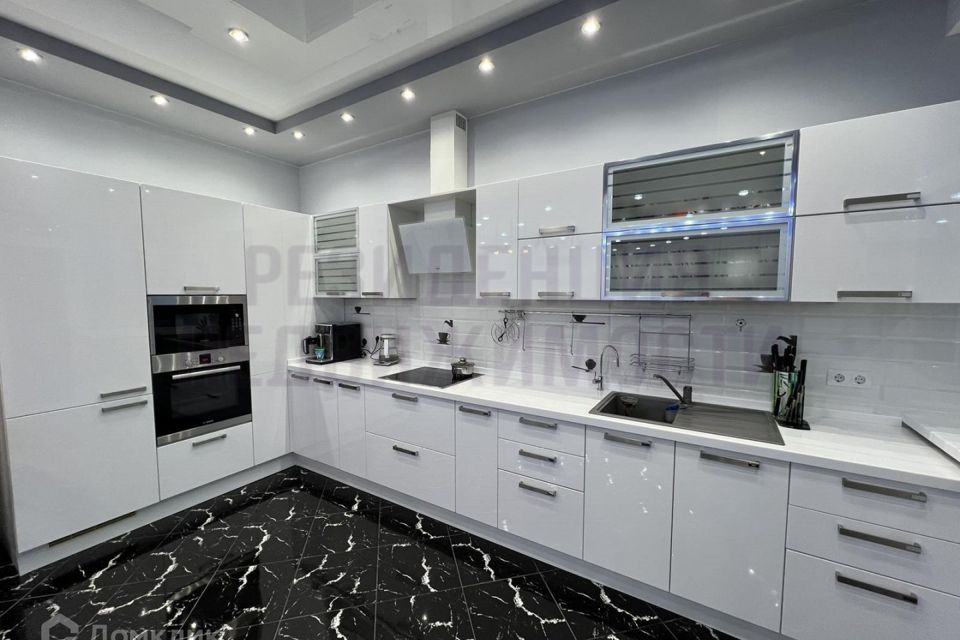 Продаётся 2-комнатная квартира, 91.2 м²