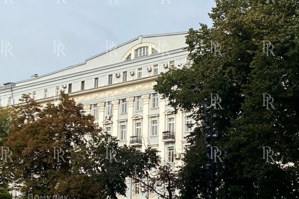 Продаётся 2-комнатная квартира, 66.4 м²