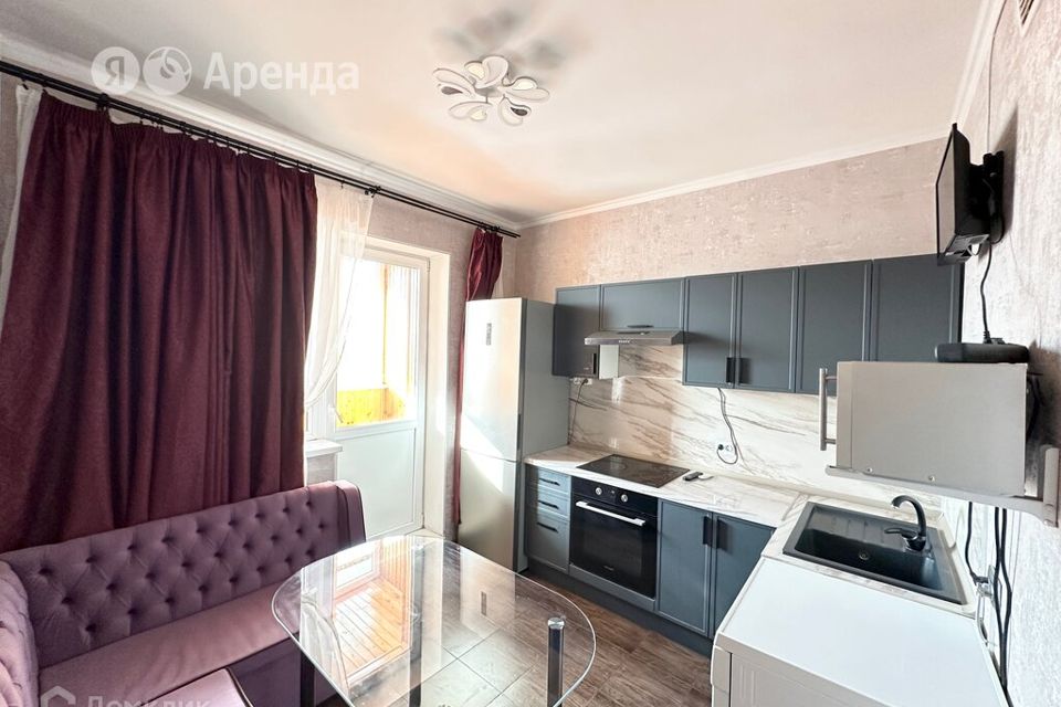 Сдаётся 1-комнатная квартира, 43 м²