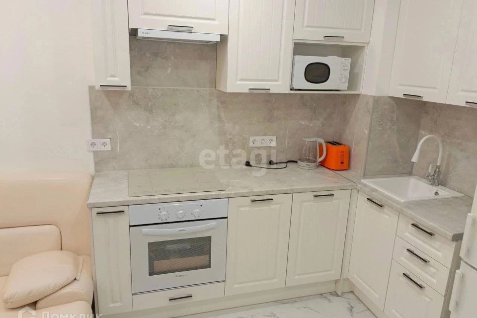 Продаётся 1-комнатная квартира, 38 м²