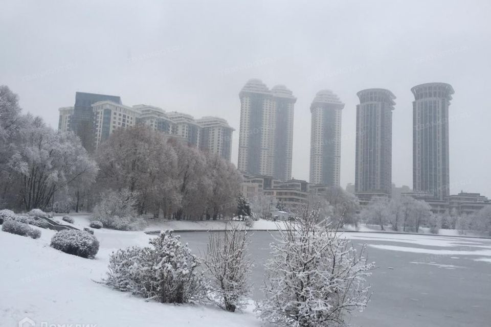 Продаётся 4-комнатная квартира, 187.5 м²