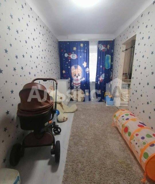 Продаётся 3-комнатная квартира, 53.9 м²