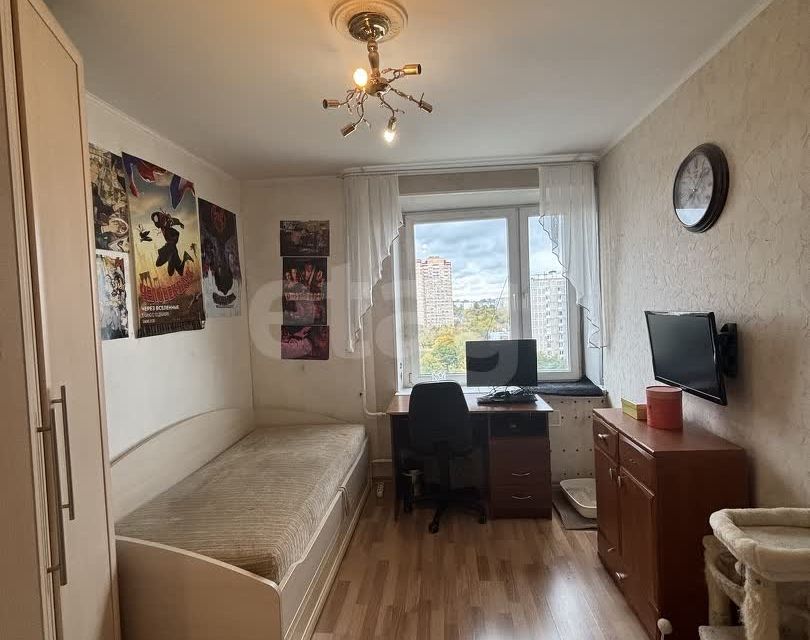 Продаётся комната в 2-комн. квартире, 38.6 м²
