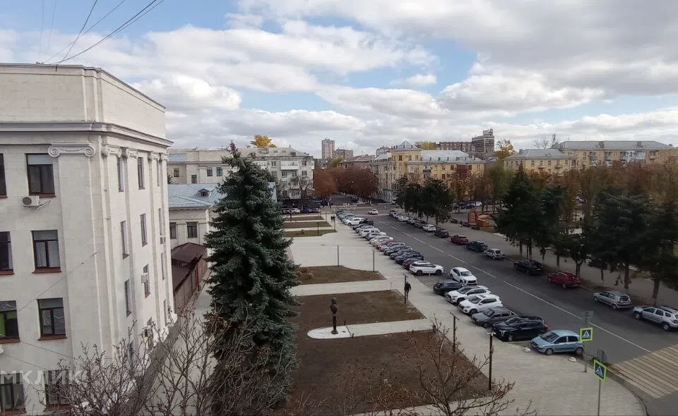 Продаётся 4-комнатная квартира, 67 м²