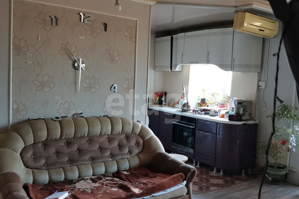 Продаётся 3-комнатная квартира, 54.8 м²