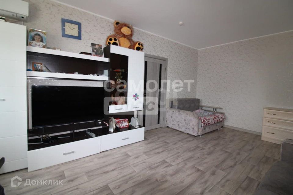 Продаётся 1-комнатная квартира, 41.2 м²