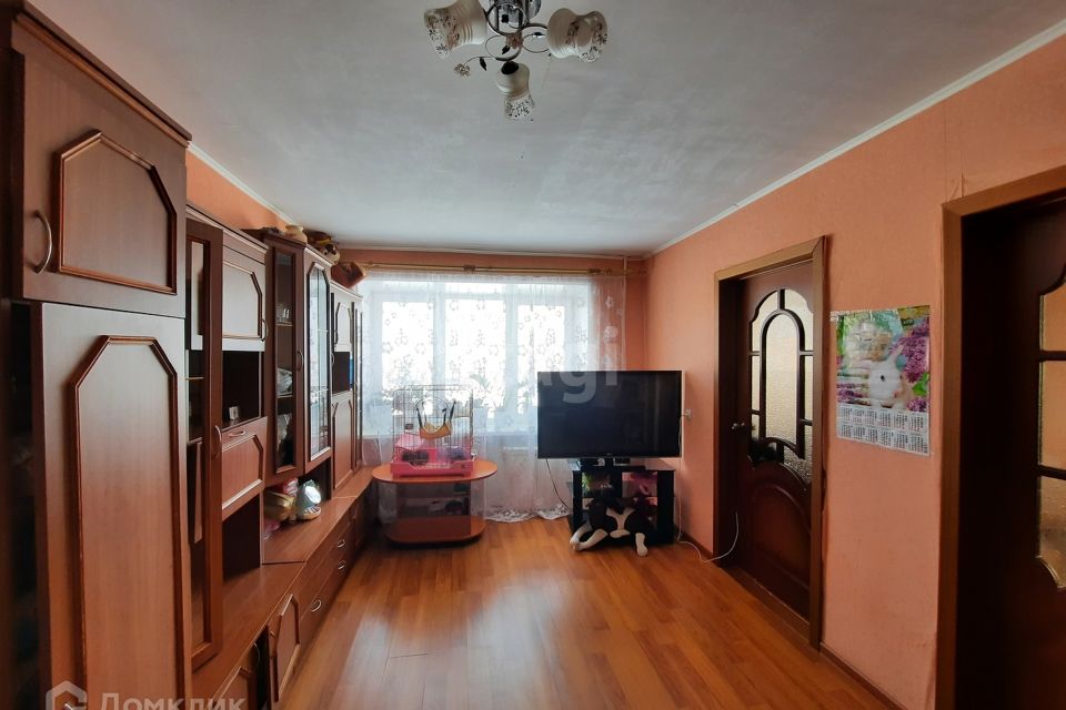 Продаётся 4-комнатная квартира, 61.3 м²