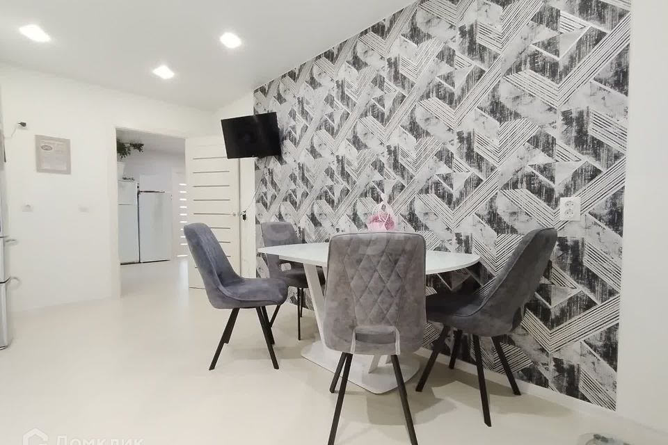Продаётся 2-комнатная квартира, 68.1 м²