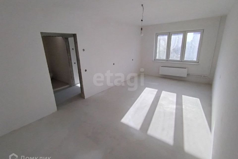 Продаётся 1-комнатная квартира, 42.5 м²