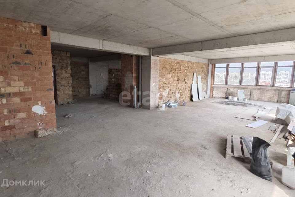 Продаётся 2-комнатная квартира, 114.2 м²
