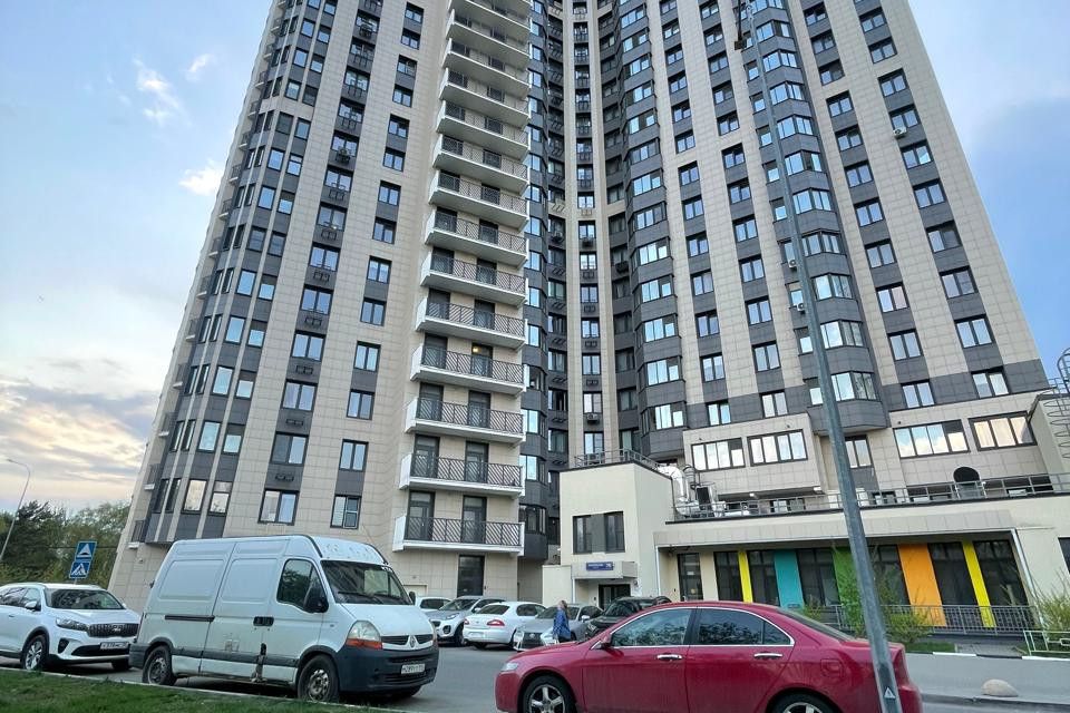 Продаётся 2-комнатная квартира, 55.6 м²