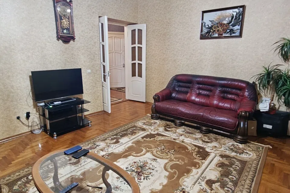 Продаётся 4-комнатная квартира, 96 м²