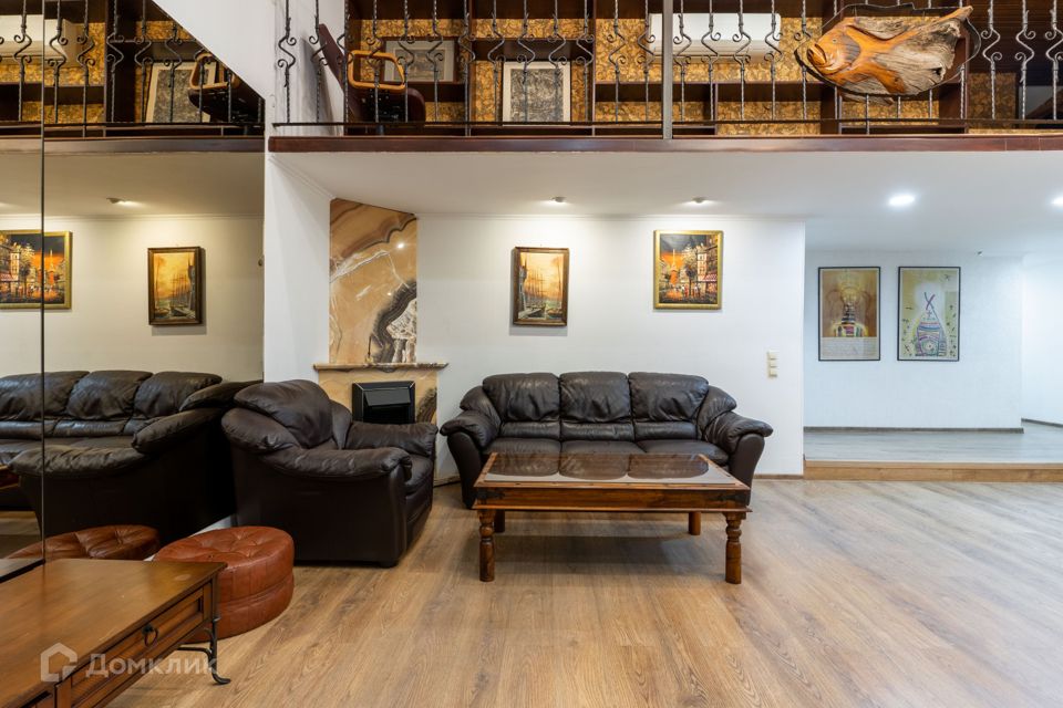 Сдаётся 4-комнатная квартира, 150 м²