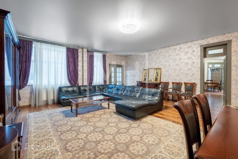 Продаётся 3-комнатная квартира, 150 м²