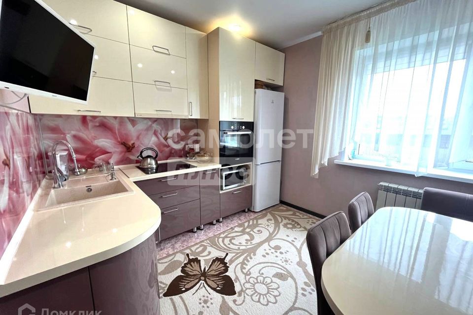 Продаётся 2-комнатная квартира, 65.1 м²