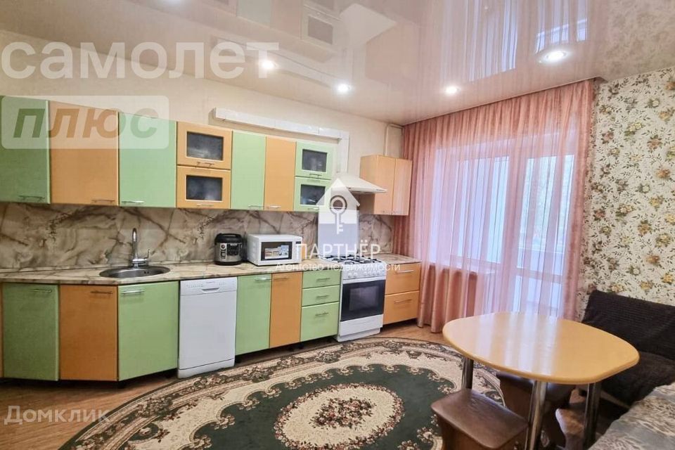 Продаётся 3-комнатная квартира, 113.9 м²