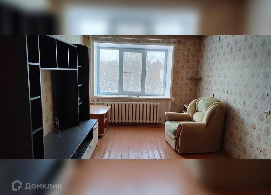 Продаётся 4-комнатная квартира, 60.8 м²