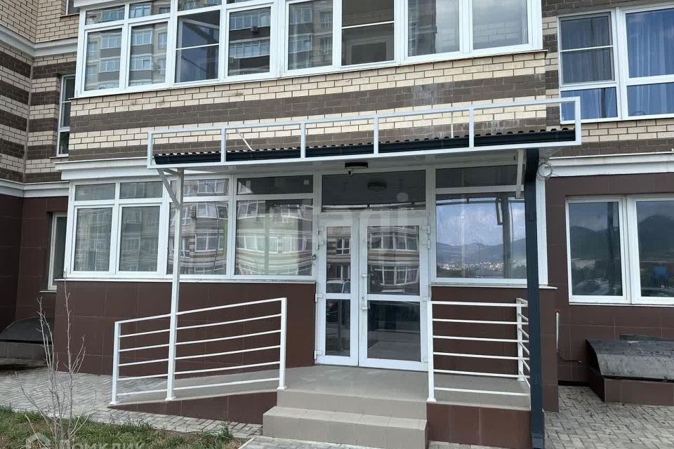 Продаётся 2-комнатная квартира, 71.8 м²