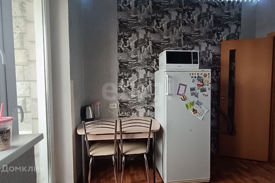Продаётся 1-комнатная квартира, 37.4 м²
