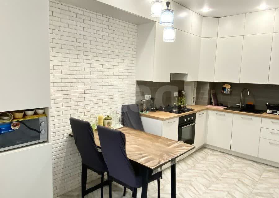 Продаётся 1-комнатная квартира, 48 м²