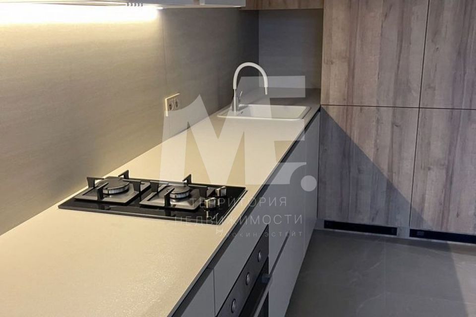Продаётся 1-комнатная квартира, 42 м²