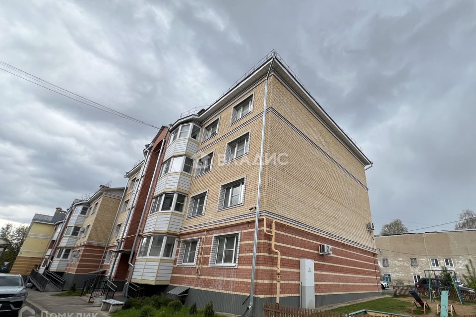 Продаётся 2-комнатная квартира, 60.5 м²