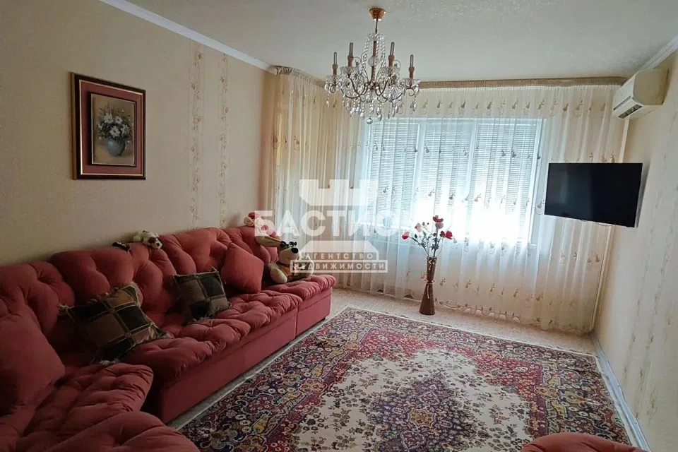 Продаётся 3-комнатная квартира, 70 м²