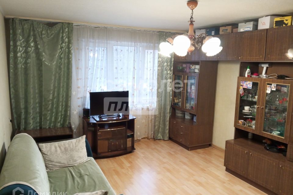 Продаётся 4-комнатная квартира, 69 м²