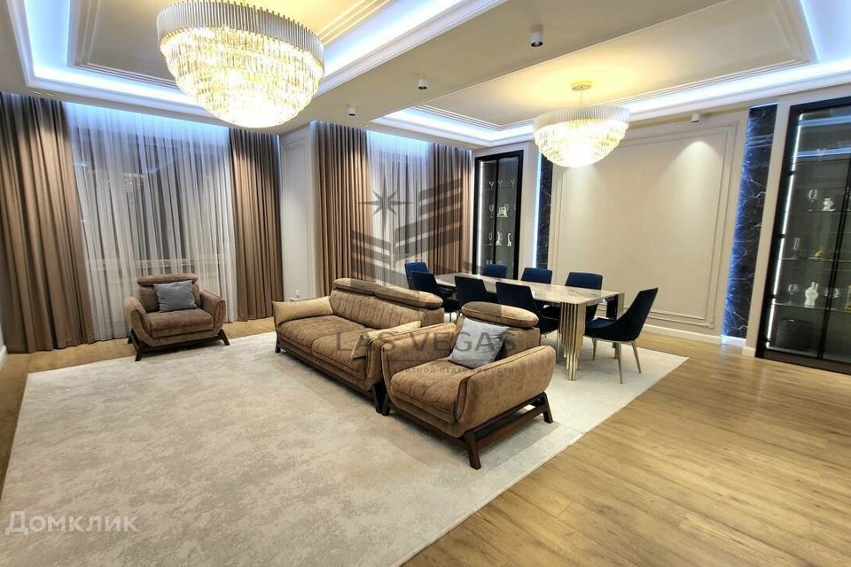 Сдаётся 4-комнатная квартира, 105 м²
