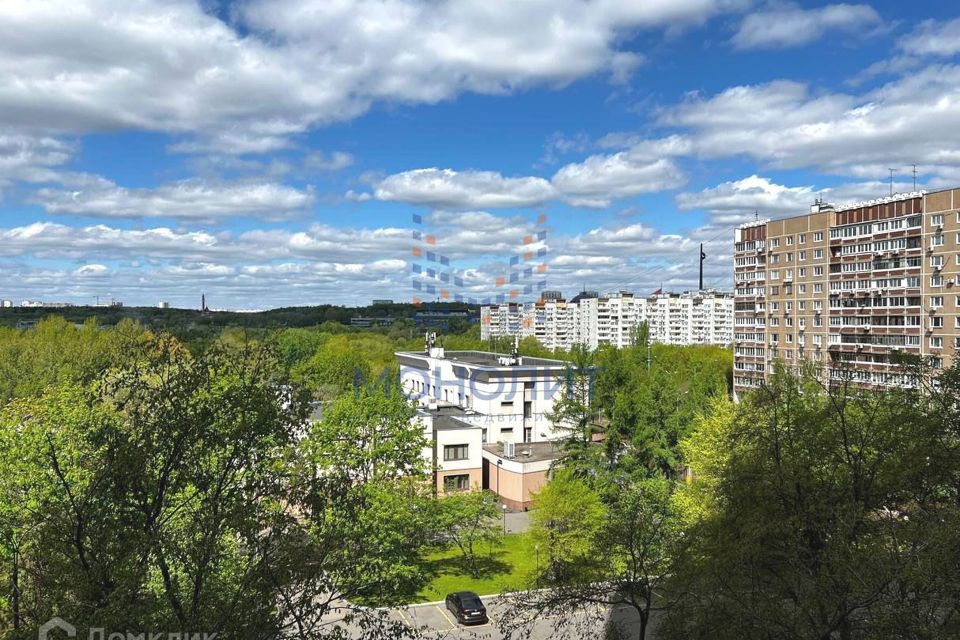 Продаётся 3-комнатная квартира, 127 м²