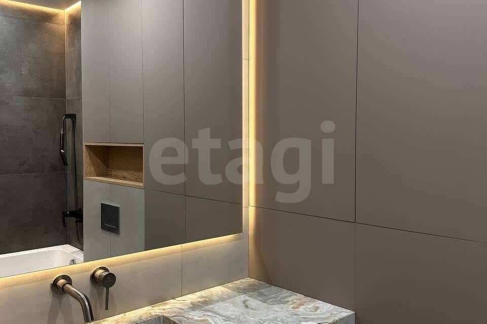 Продаётся 2-комнатная квартира, 63 м²