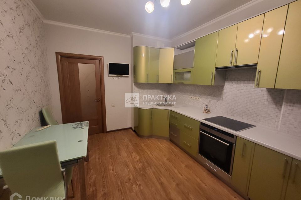 Продаётся 1-комнатная квартира, 42.6 м²