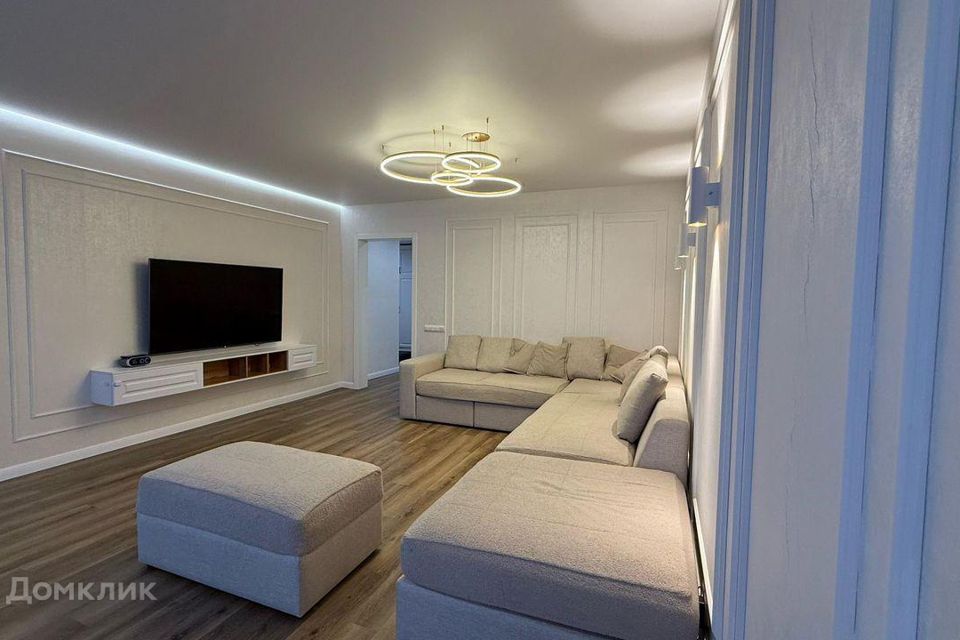 Продаётся 3-комнатная квартира, 125 м²